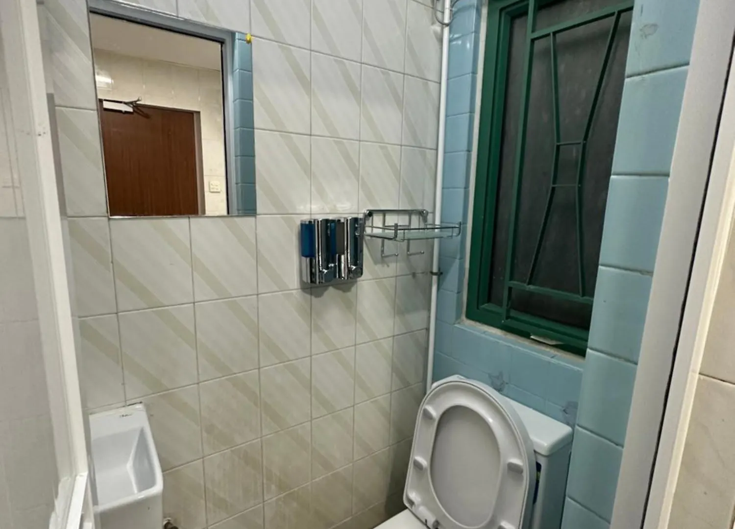 Отель Mandarin Guest House Гонконг