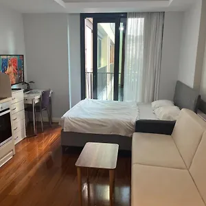 https://studio-flat-one-room-in-lux-residence-near-taksim-beyoglu.istanbul-turkeyhotels.com